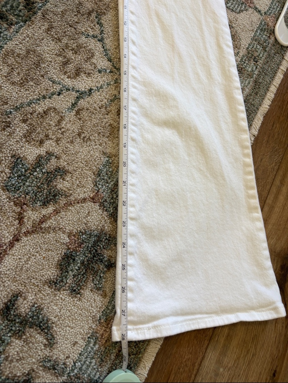 Levi's White High-Rise Flare Jeans - Picture 6 of 7